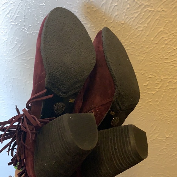 Vince Camuto Hayzee Fringe Deep Wine Bootie - Picture 6 of 9